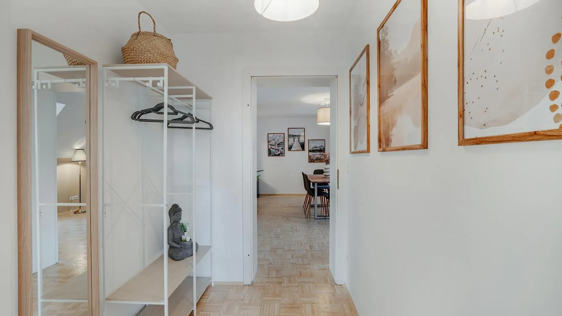 Apartment Cozy And Calm - Historic City Center With Free Parking & Elevator By Hero Homes Graz