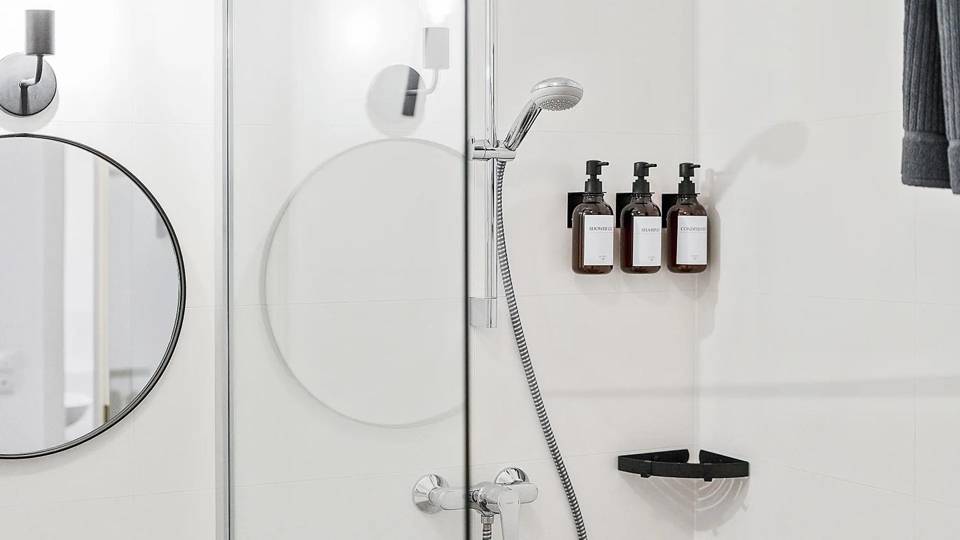 Cozy And Calm - Historic City Center With Free Parking & Elevator By Hero Homes Graz Apartment