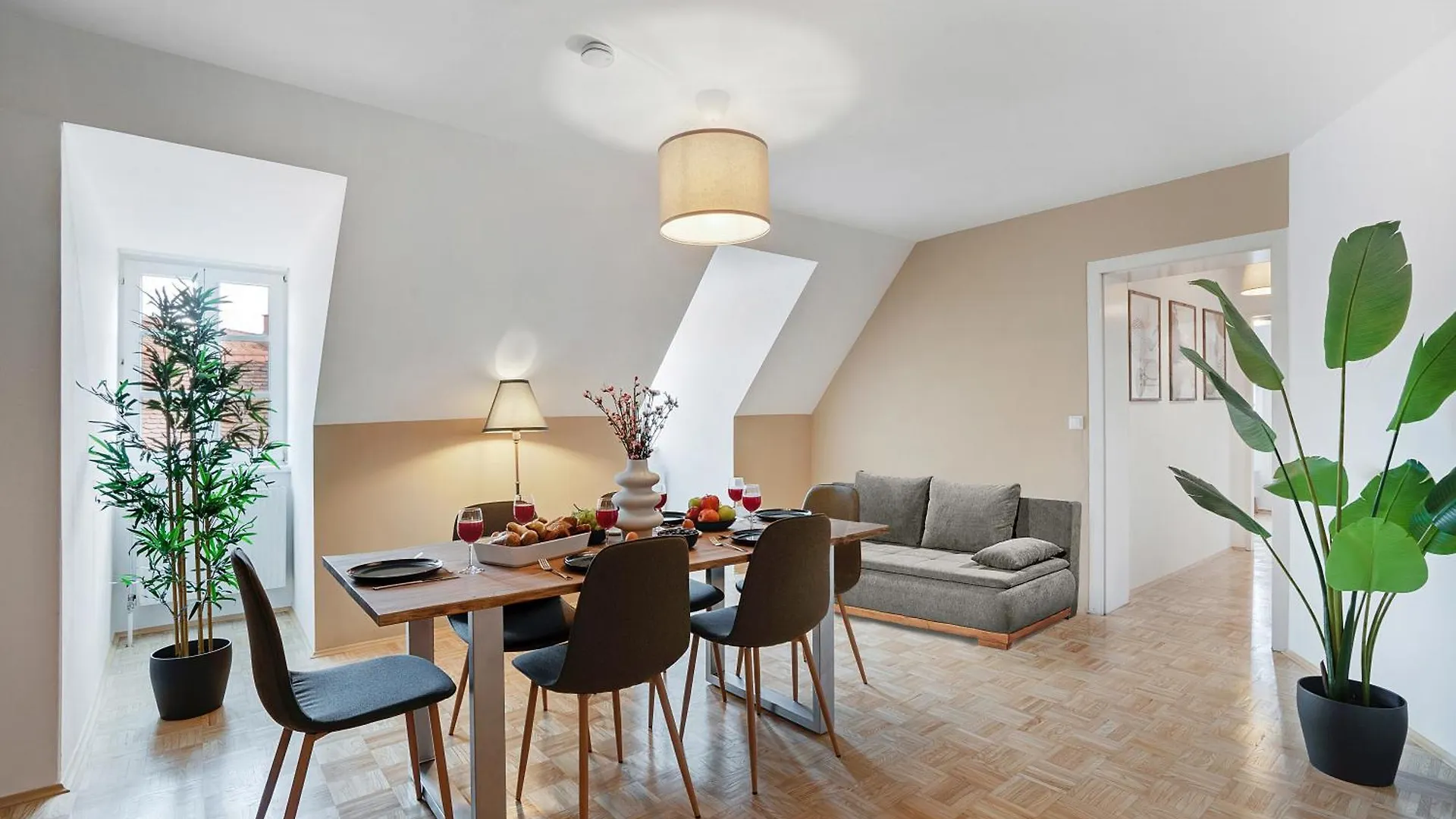 Cozy And Calm - Historic City Center With Free Parking & Elevator By Hero Homes Graz Austria